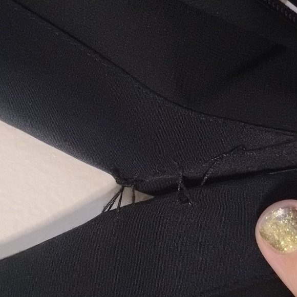 Nicole Miller Collection V Neck Elegant Black & Gold Abstract Floral Dress - Picture 14 of 16